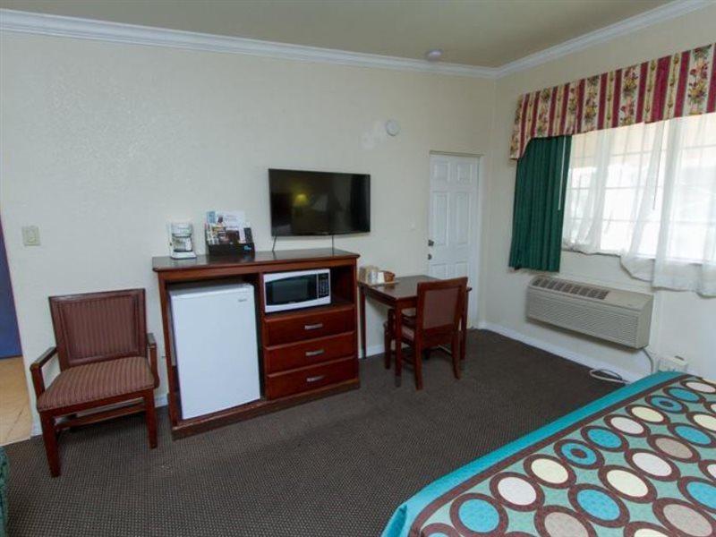 Surestay By Best Western Fresno Central Eksteriør bilde