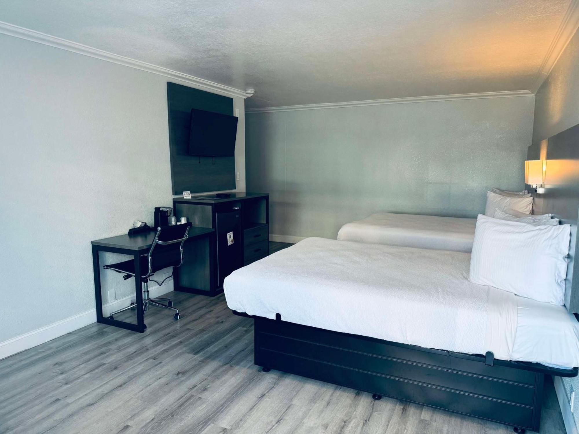 Surestay By Best Western Fresno Central Eksteriør bilde