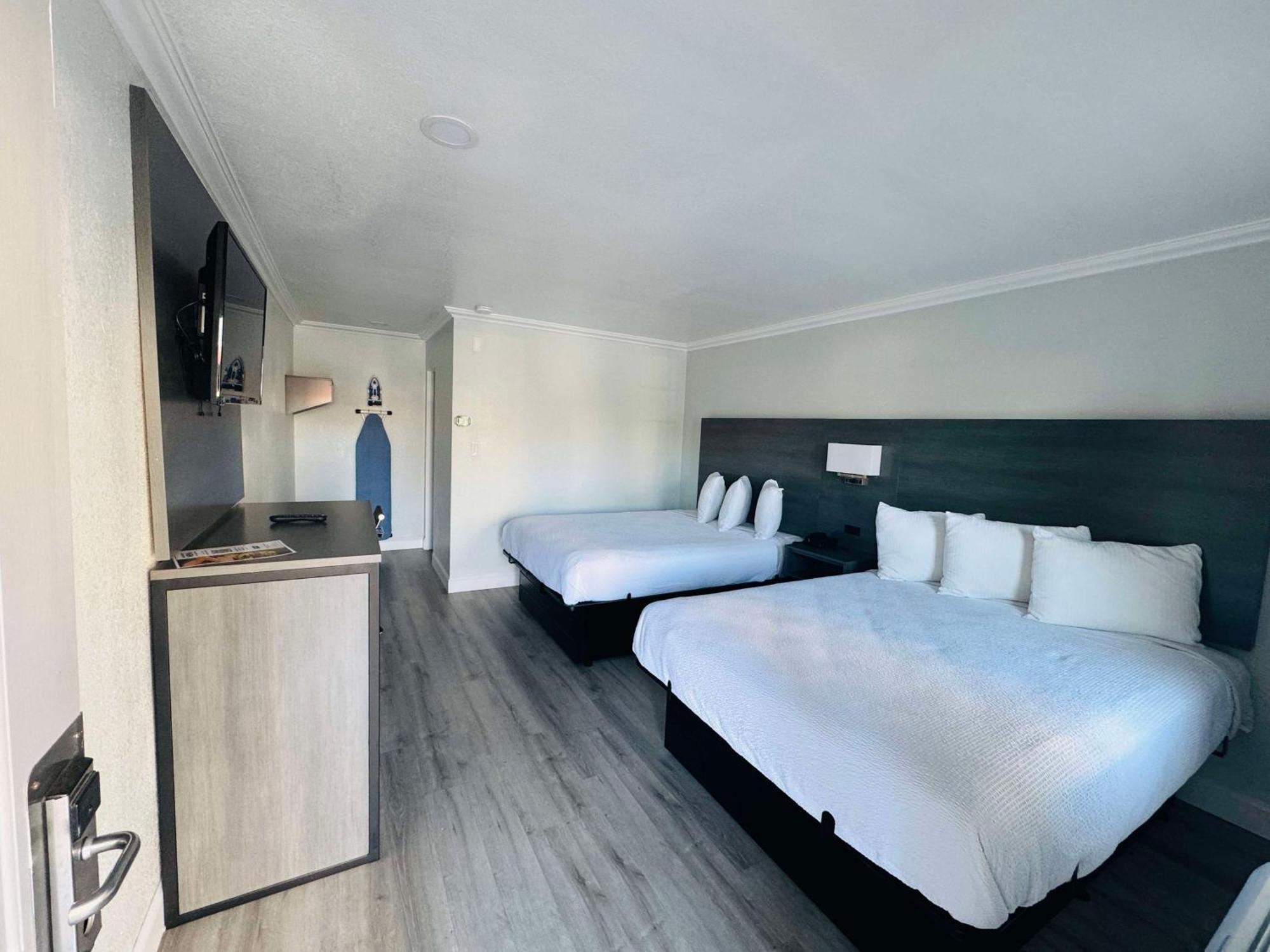 Surestay By Best Western Fresno Central Eksteriør bilde