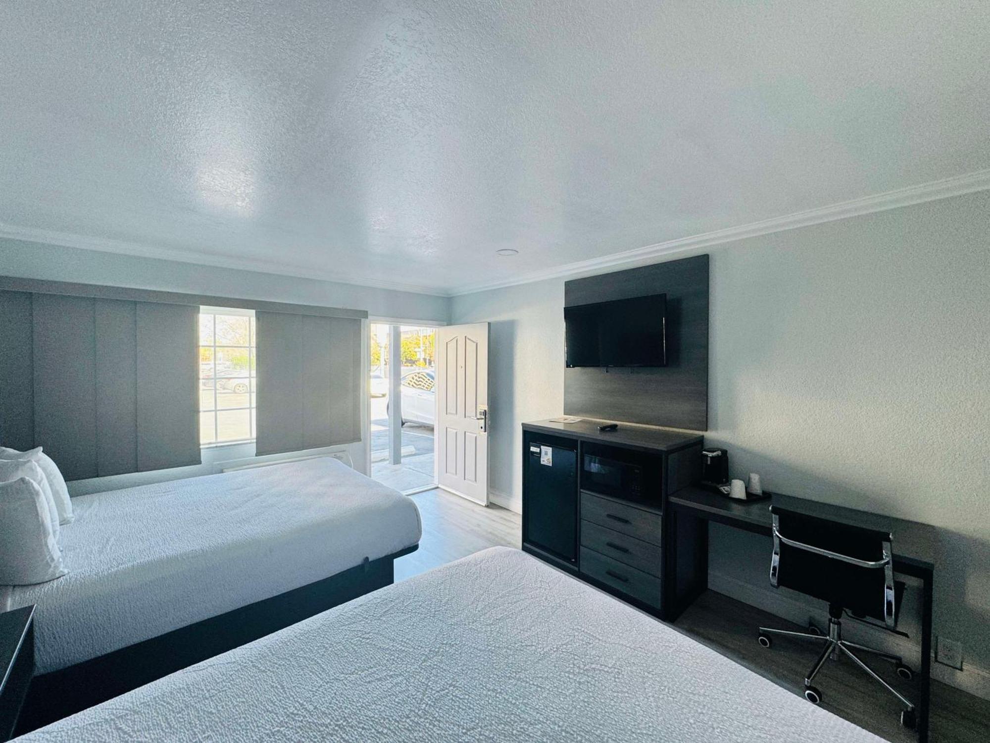 Surestay By Best Western Fresno Central Eksteriør bilde
