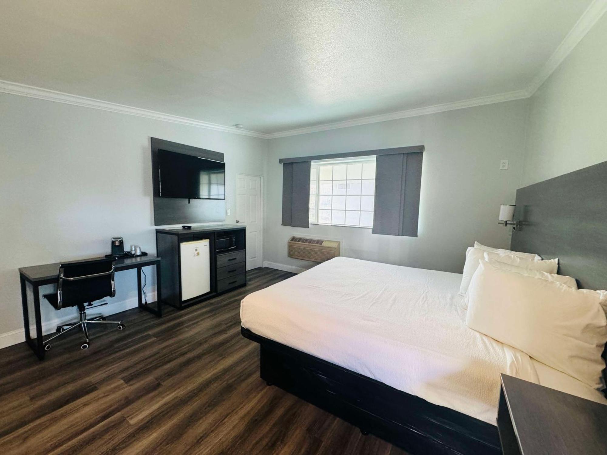 Surestay By Best Western Fresno Central Eksteriør bilde
