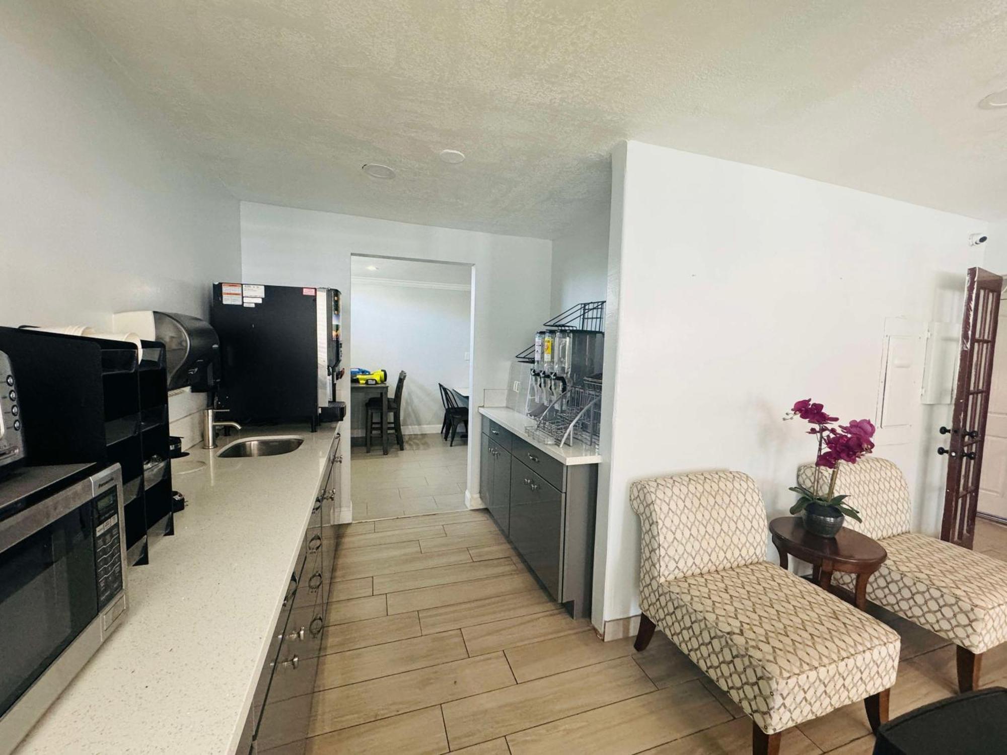Surestay By Best Western Fresno Central Eksteriør bilde