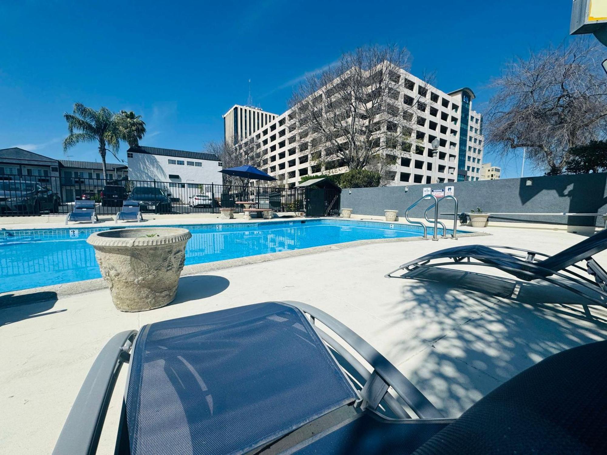 Surestay By Best Western Fresno Central Eksteriør bilde