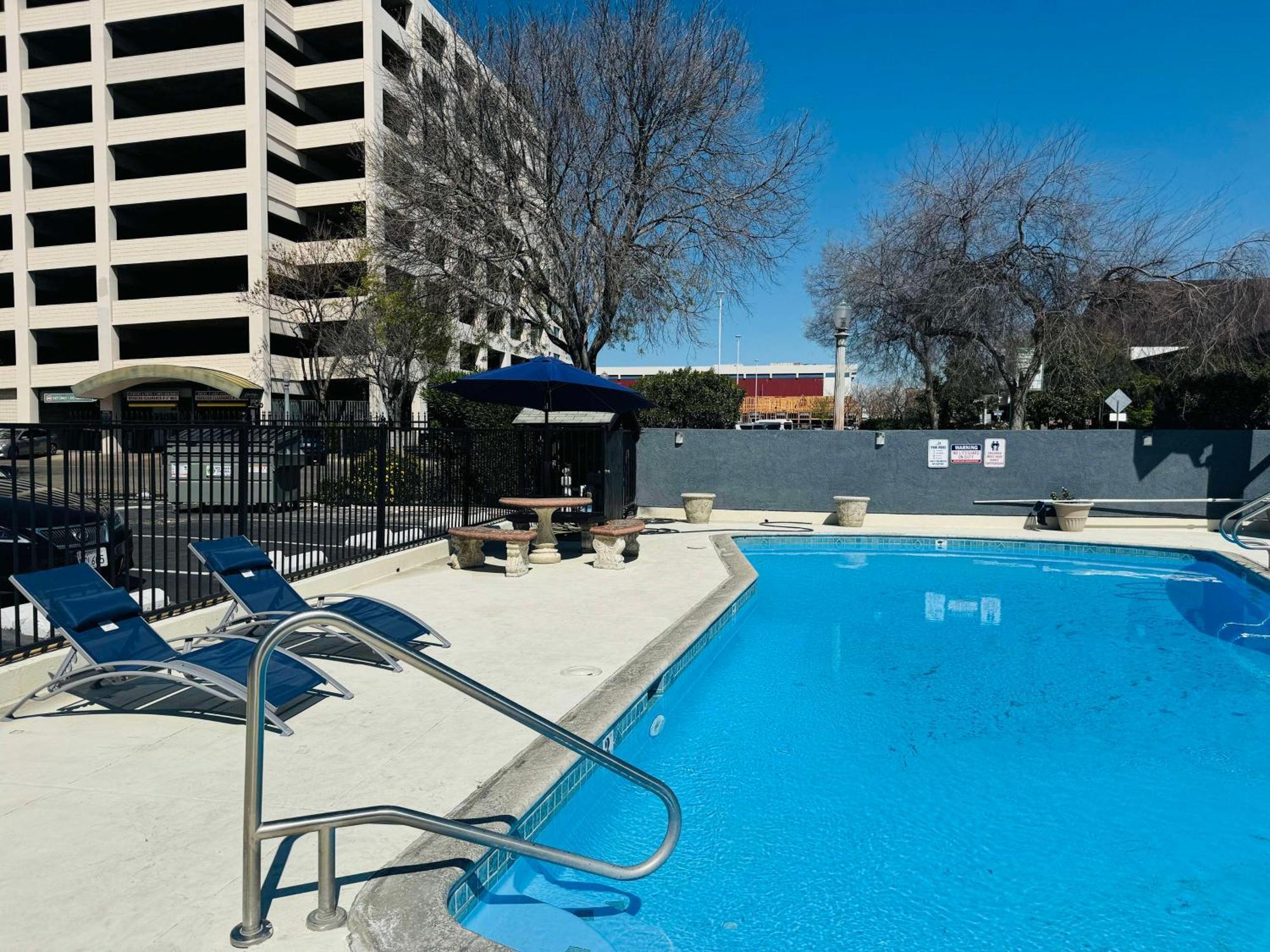 Surestay By Best Western Fresno Central Eksteriør bilde